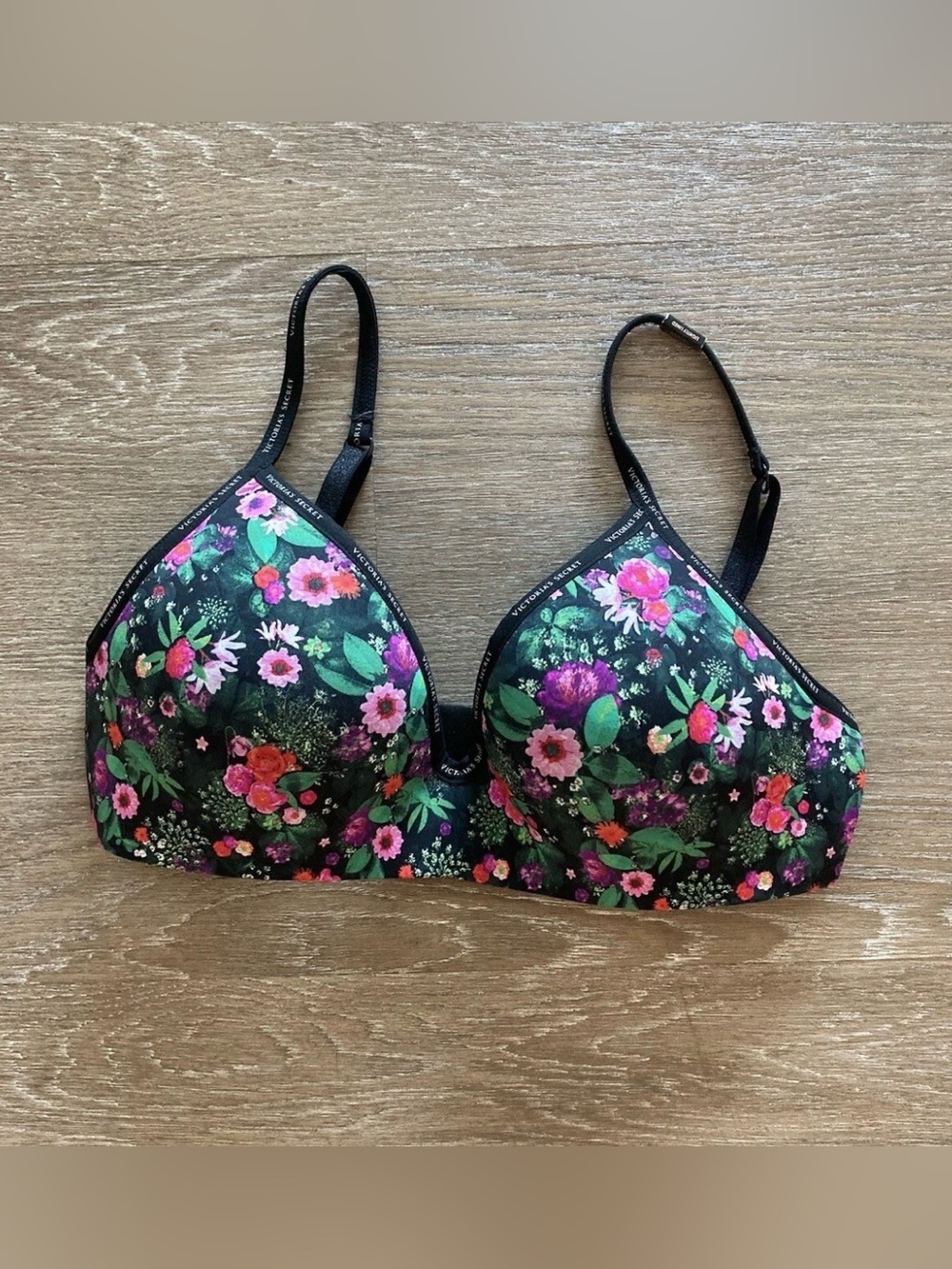 Victoria's Secret Black Floral  lightly lined T-shirt wireless bra 32D